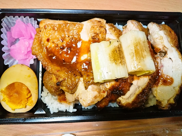 麻辣ソース焼き鳥重