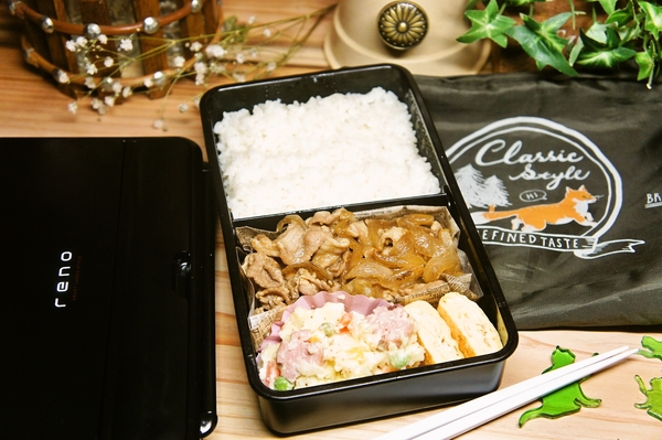 高校生男子、飾り切りたけど無反応だったおかずでお弁当