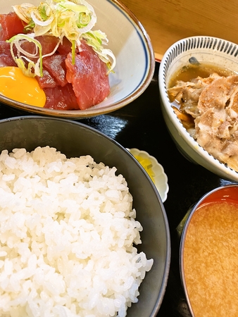 肉豆腐、マグロ納豆