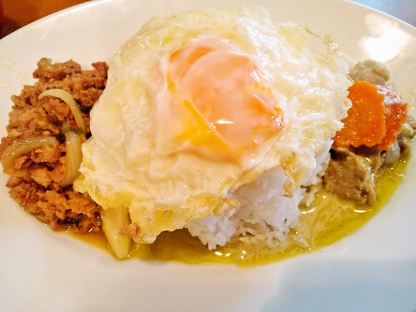 カオマンガイとグリーンカレーの合い掛け