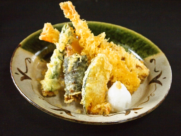 いと家の天ぷら盛り合わせ