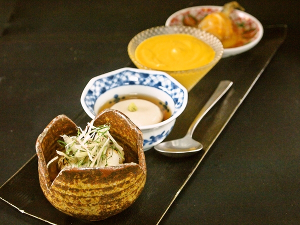 いと家のハモ尽くしの前菜