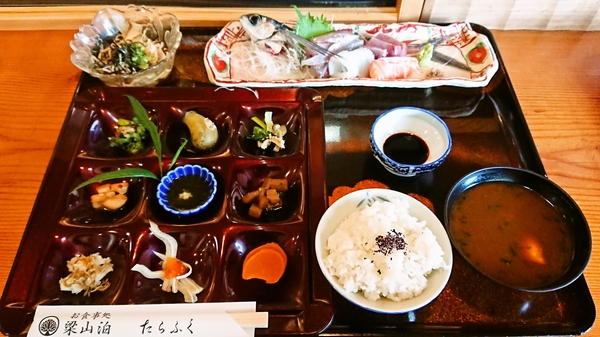 梁山泊たらふく＠京都・福知山の造り盛り合わせ定食