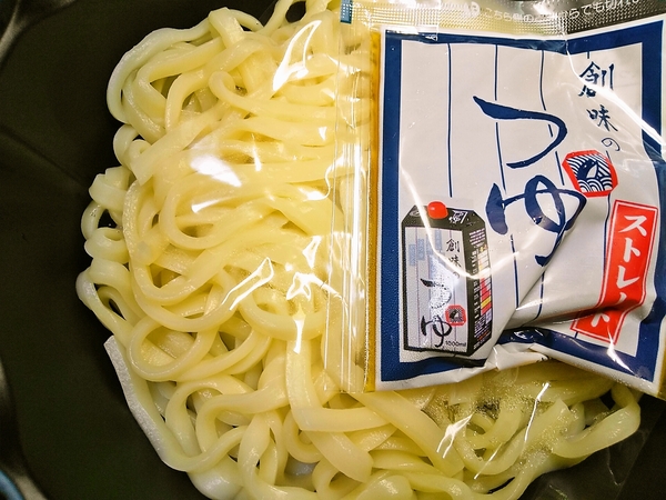 創味のつゆのかけうどん