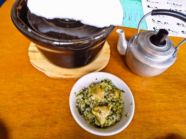 牡蠣と筍の土鍋ご飯