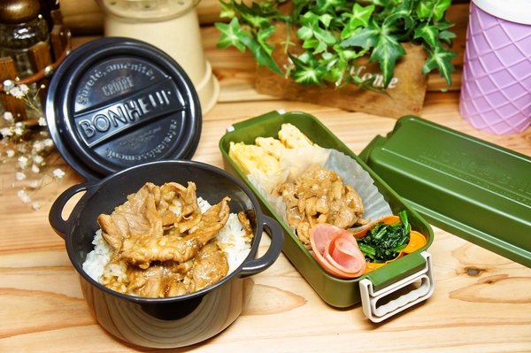 長男が自分で献立を考えて作り盛り付けまでした焼肉丼弁当