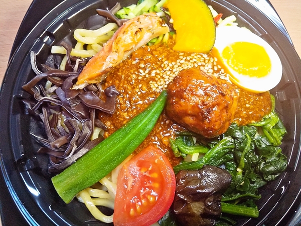 今度は温ジャージャー麵