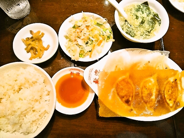 羽根付き餃子ランチ