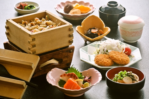 休暇村奥大山 大山おこわ定食