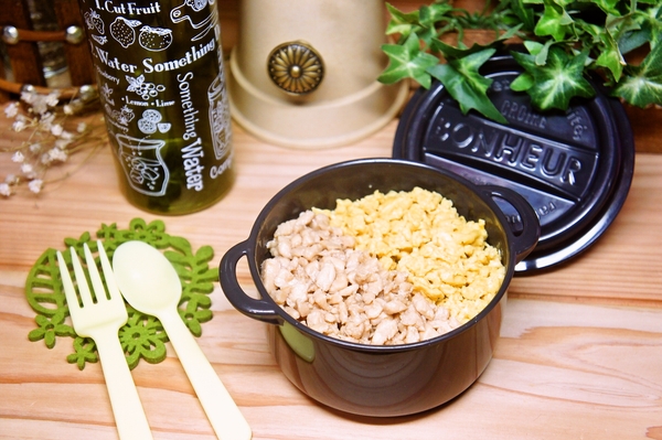 ２色そぼろ丼弁当