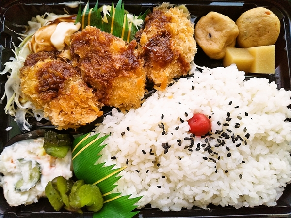 季節外れの牡蠣フライ弁当