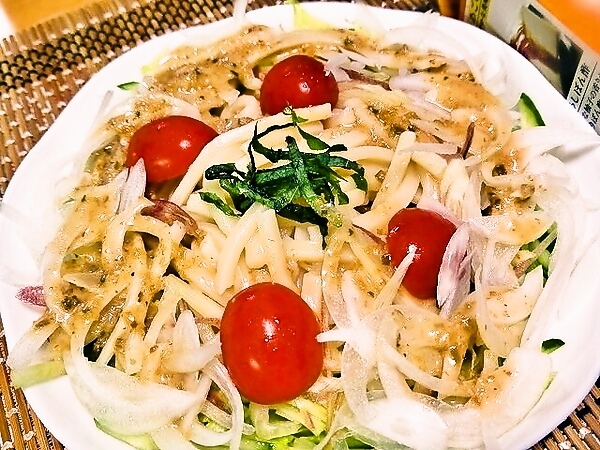野菜たっぷりサラダうどんで・・・