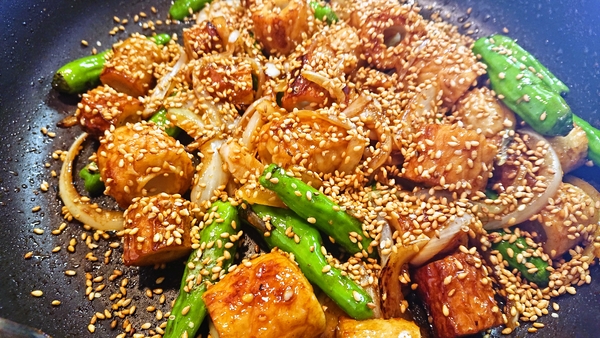 ししとうとちくわの旨辛バター炒め