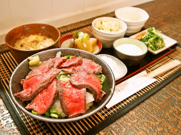 ＨＡＮＮＡＲＩ　ＤＯ＠京都・福知山のローストビーフ丼ランチ