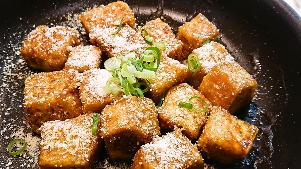 カリカリ厚揚げのカレーめんつゆ焼き