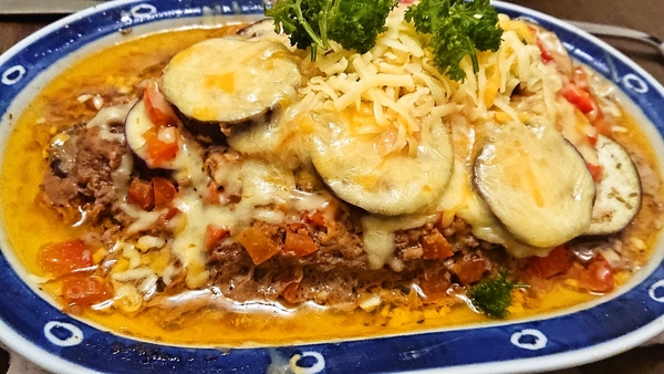 ナスとトマトと豚バラの重ねチーズ焼き