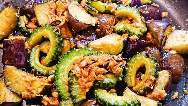 苦くない！？ゴーヤとナスとツナの醤油炒め
