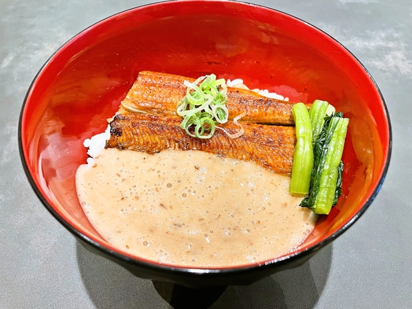 赤坂邸のうなぎ＆とろろ丼