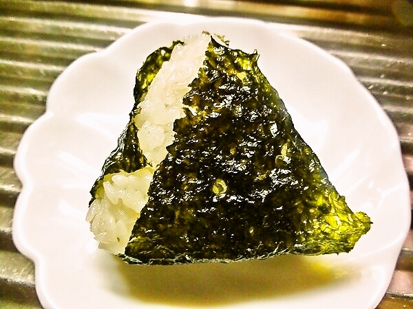 韓国海苔でおにぎり♪