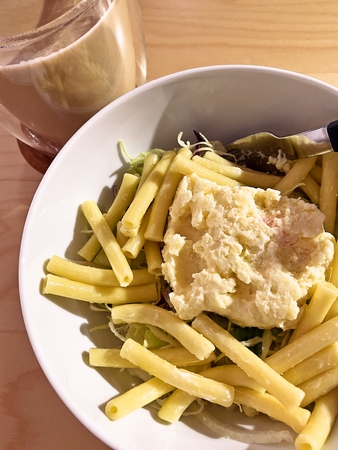 サラダどんぶり