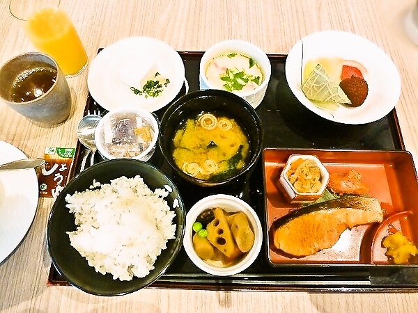 ホテルの和朝食♪