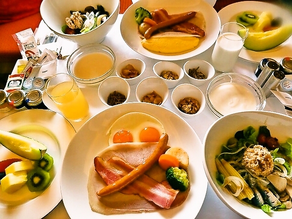 ホテルのプレミアムブレックファーストをお部屋で♪