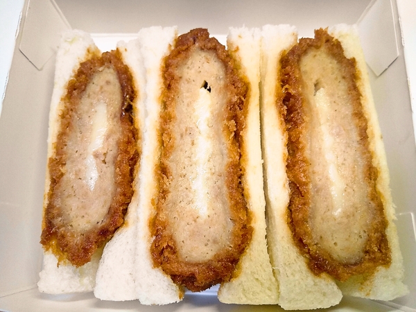 まい泉のチーズカツサンド