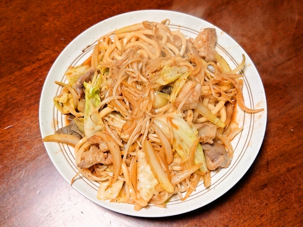 ホルモン焼うどんを作ってみた