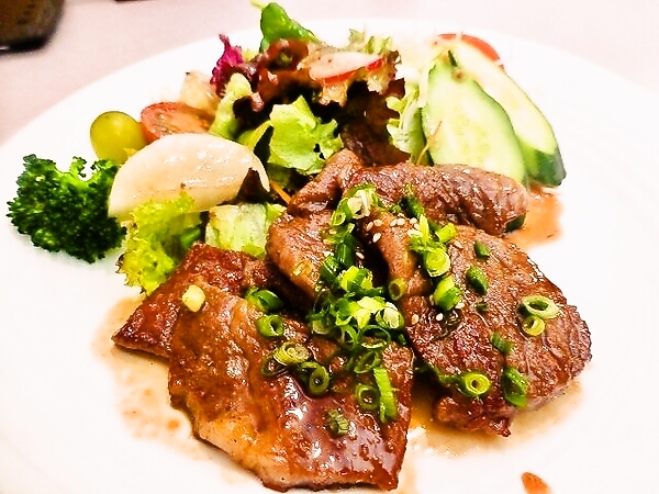 千屋牛のカルビ焼肉　美味しい～～