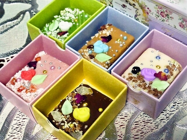 コレ、ラスクのお菓子なんです