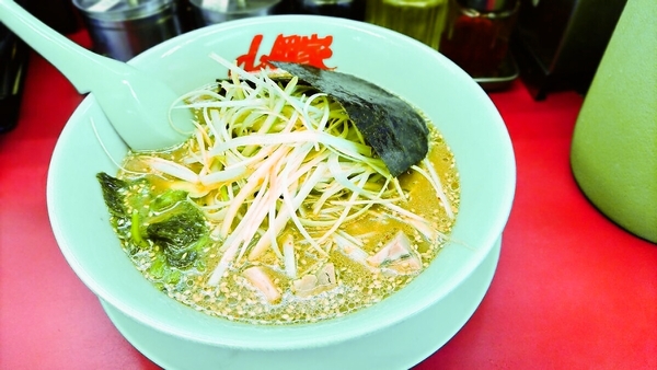 バルミューダフォンの料理モードで撮影したラーメンが不味そうと話題に