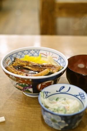 鰻丼