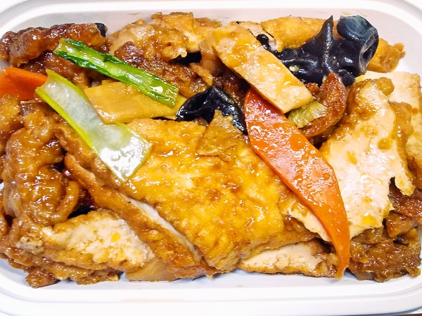 厚揚げと肉野菜炒め