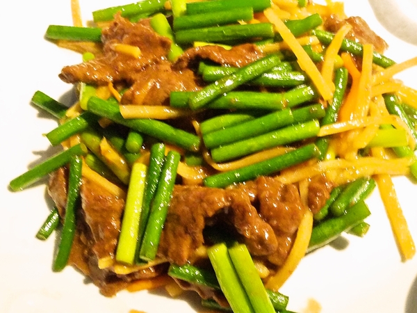 牛肉とニンニクの芽炒め