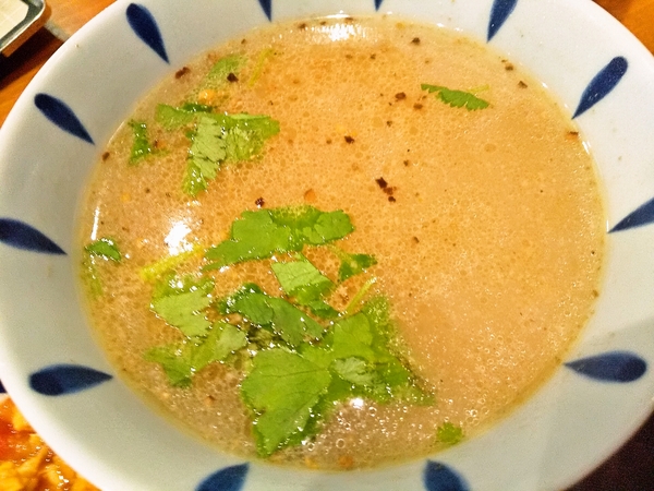 パクチー入りスープ