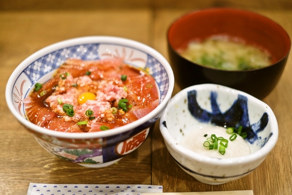 マグロ漬け丼