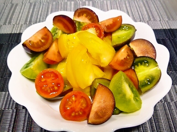 宝石のようなトマトさん♪