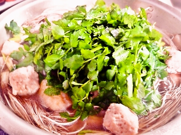 春の七草の「せり鍋」根っこが美味しいのよ♪