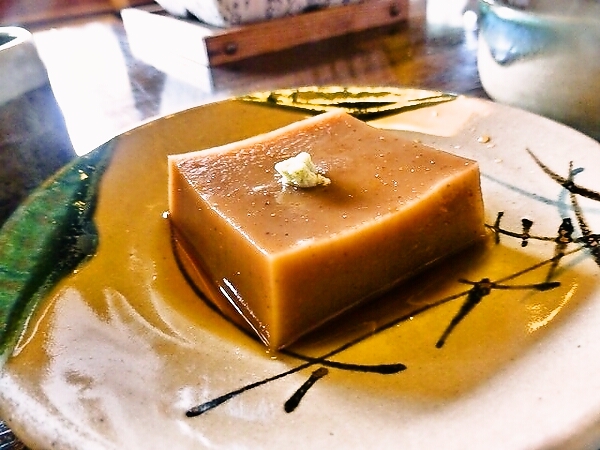 京都南禅寺近くの「奥丹」　胡麻豆腐