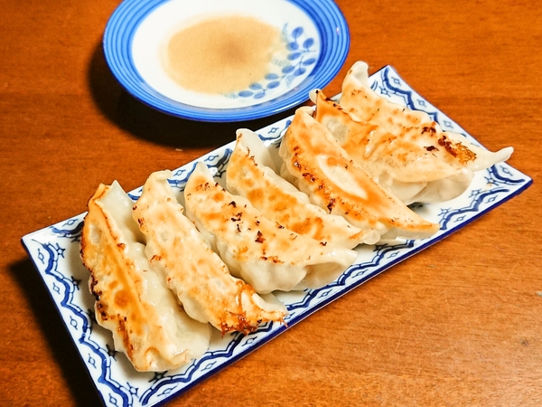 冷凍生餃子 無人直売所、神戸餃子房 まんてんの餃子