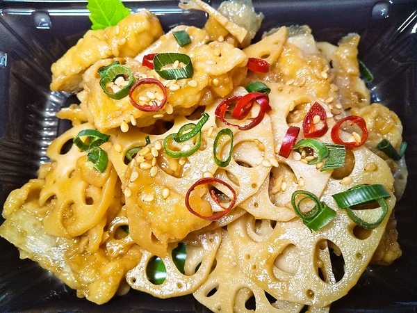 ゴボウとレンコンのピリ辛和え