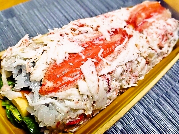 節分　「鬼にカニ棒巻き」だそうです～～