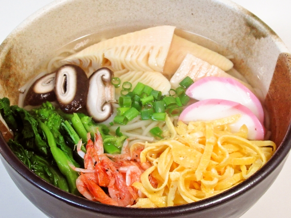 釜揚げ桜えびと菜の花の春色うどん