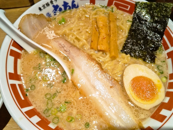 東京豚骨ラーメン