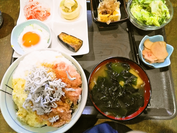 まぐトロ丼ランチ