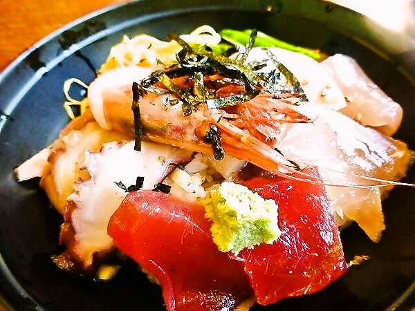 １１００円の海鮮丼