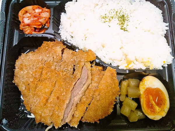 トンカツ弁当
