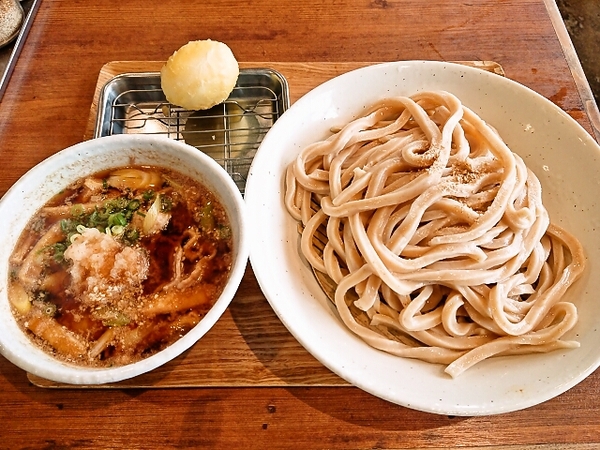 肉汁うどんと半熟玉子天