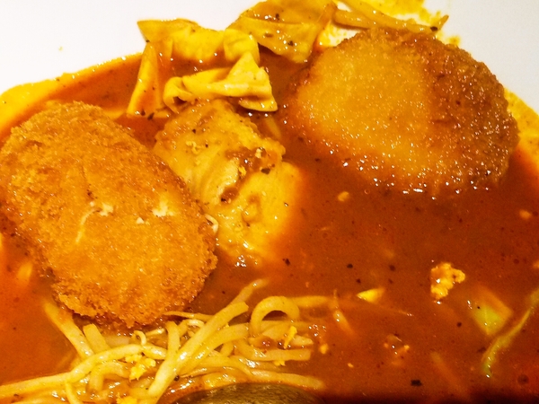 トッピングたっぷりのスープカレー