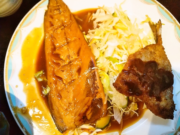 鯖の味噌煮とアジフライ